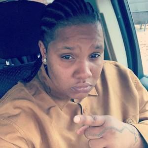 Meet your Posher, Dee-boss